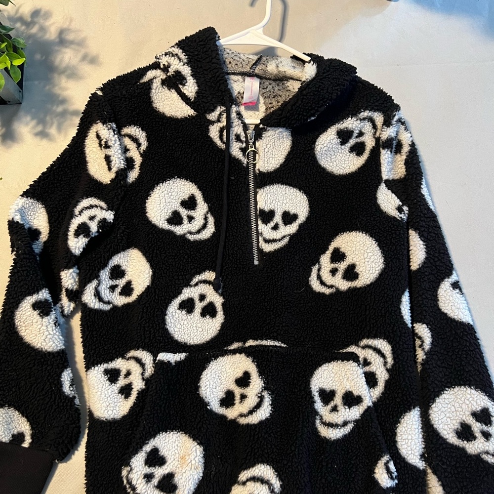 Skull half zip fleece hoodie